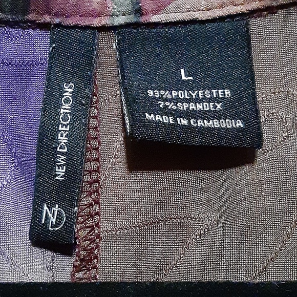 New Directions Pleated Flowy Tunic - Picture 5 of 5